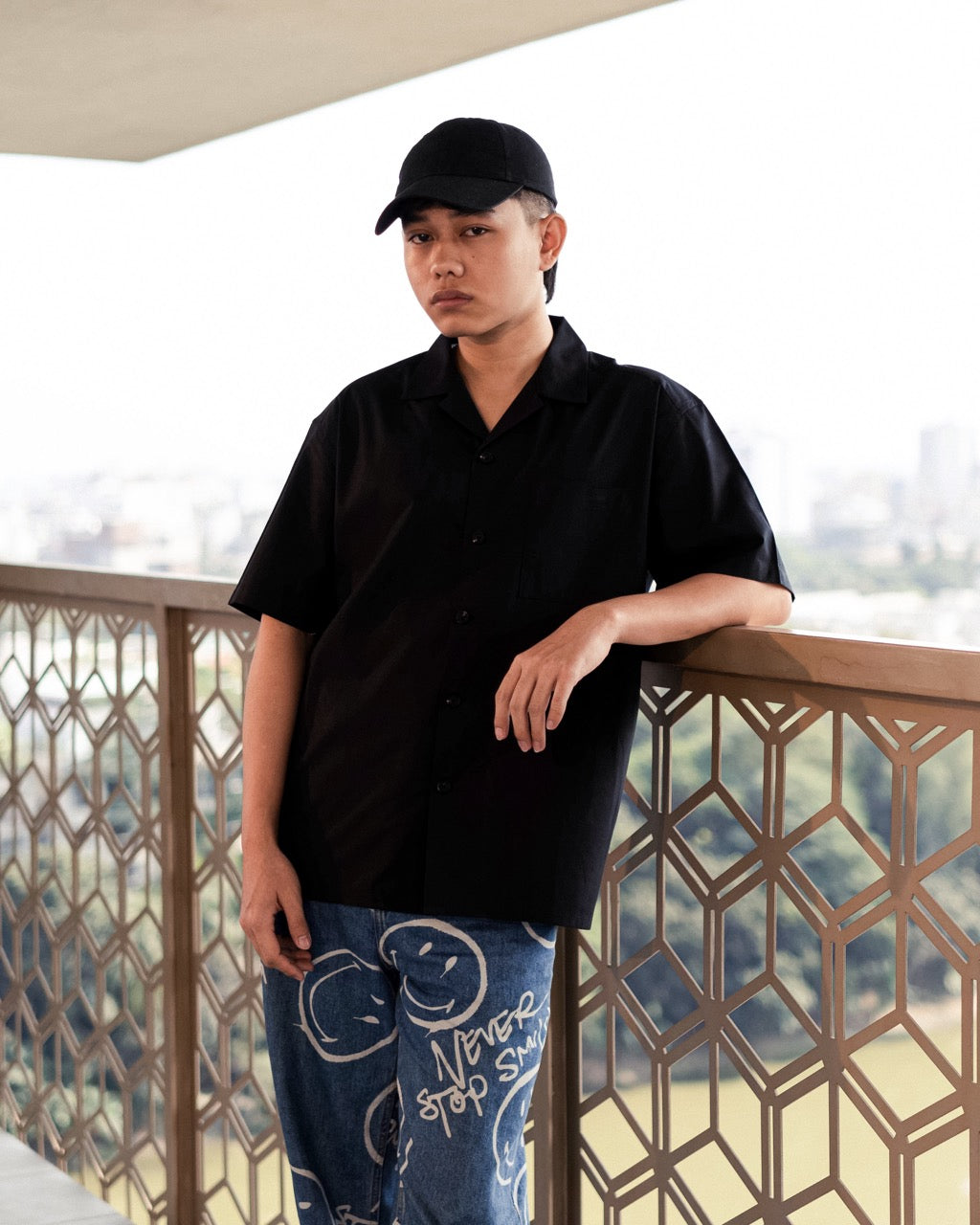Graphic Camp Shirt - Black